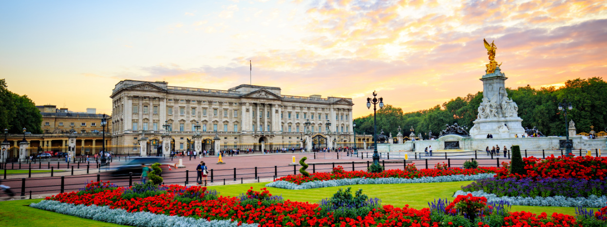 Touring The UK’s Royal Residences | Hertz Car Hire